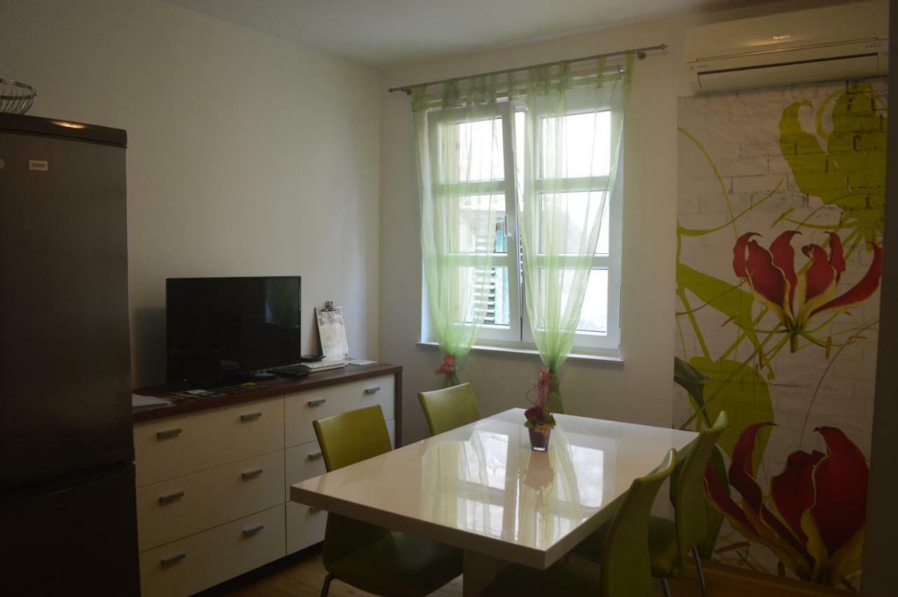 Apartment Aria, Koper Center Bagian luar foto